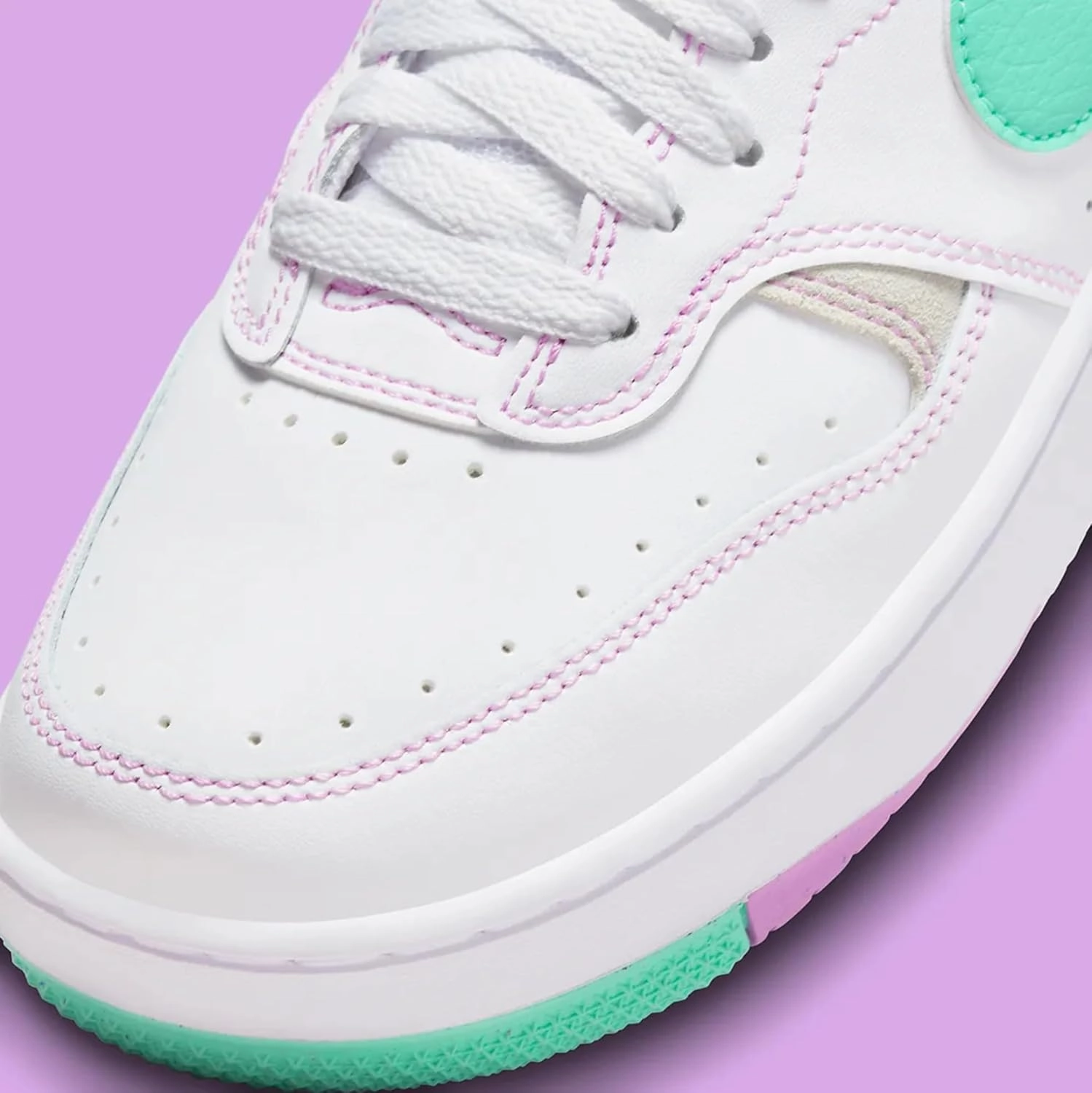 Nike Women's Modern