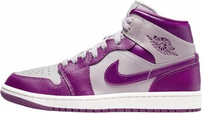 Nike Women's Modern