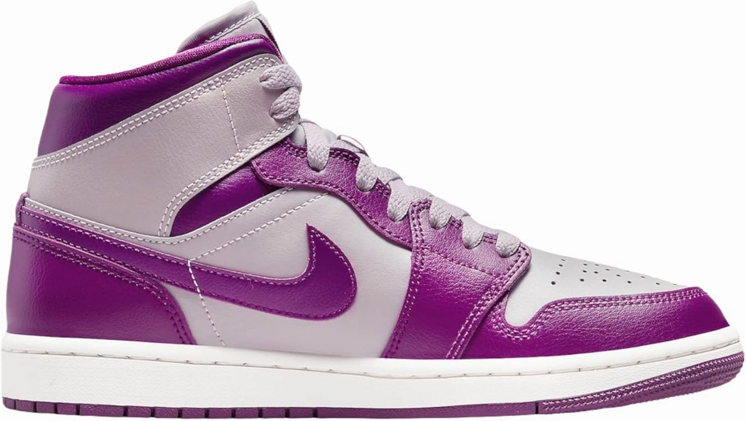 Nike Women's Modern