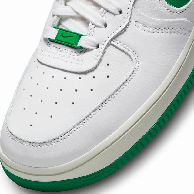 Nike Women's Modern