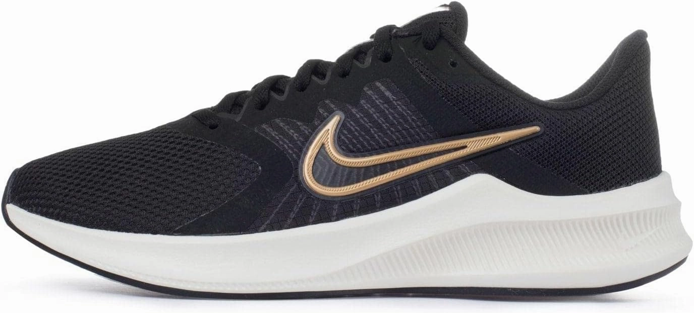 Nike Women's Modern