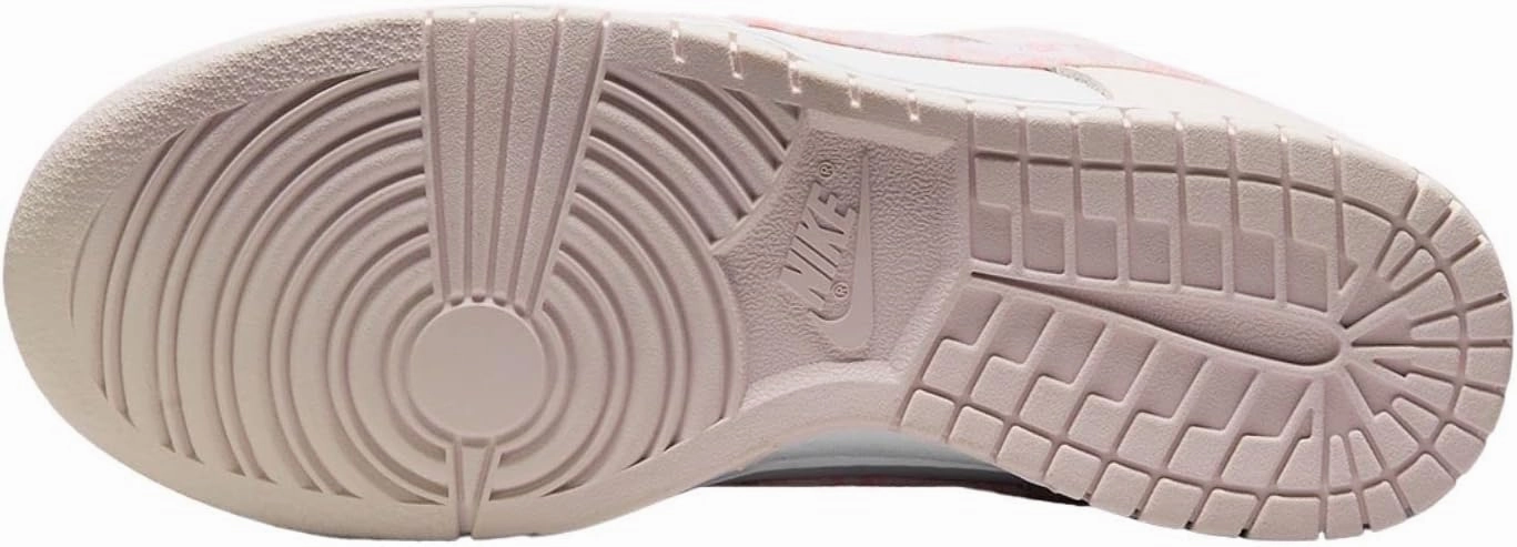 Nike Women's Modern