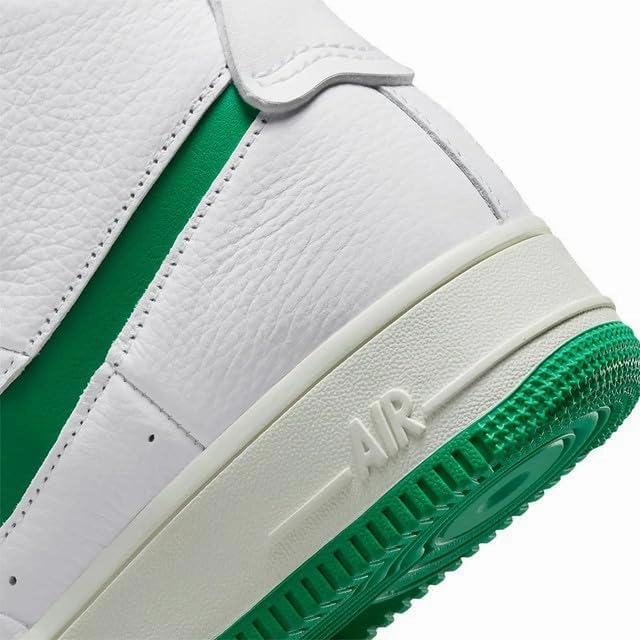 Nike Women's Modern