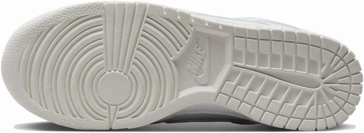 Nike Women's Modern