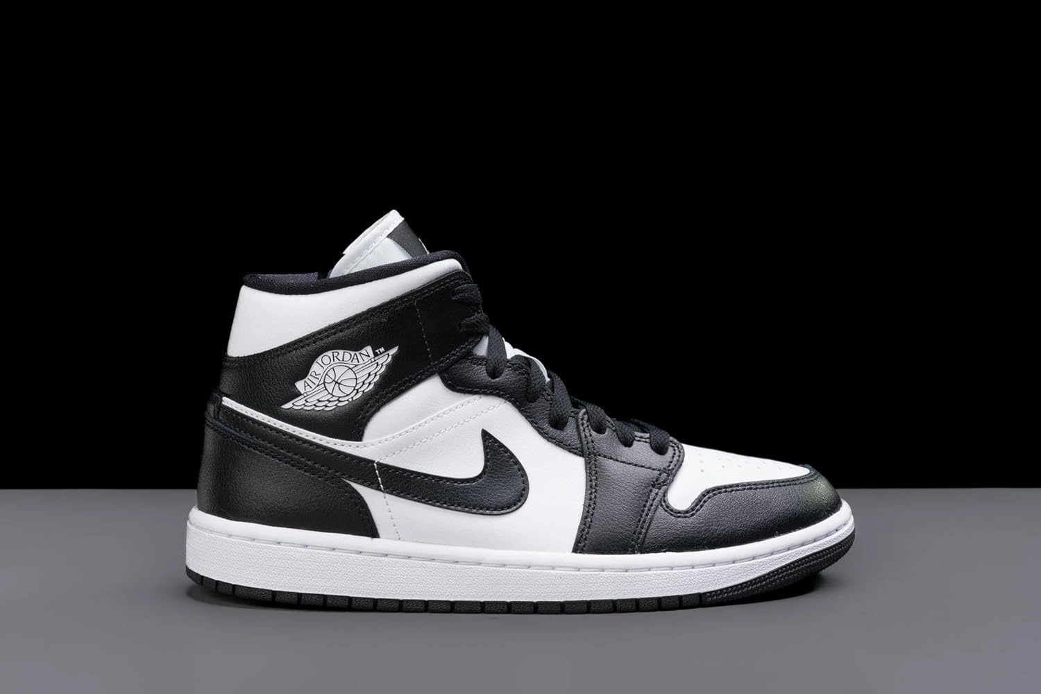 Nike Women's Modern