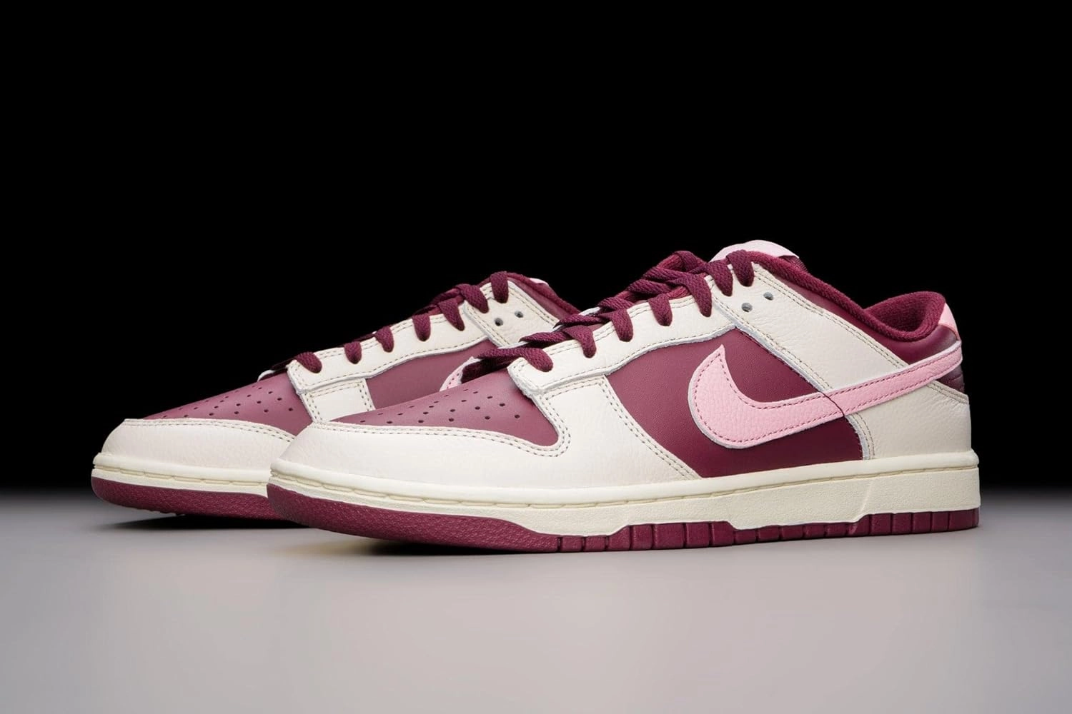 Nike Women's Retro Sneaker
