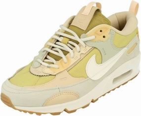 NIKE Women's Sneaker