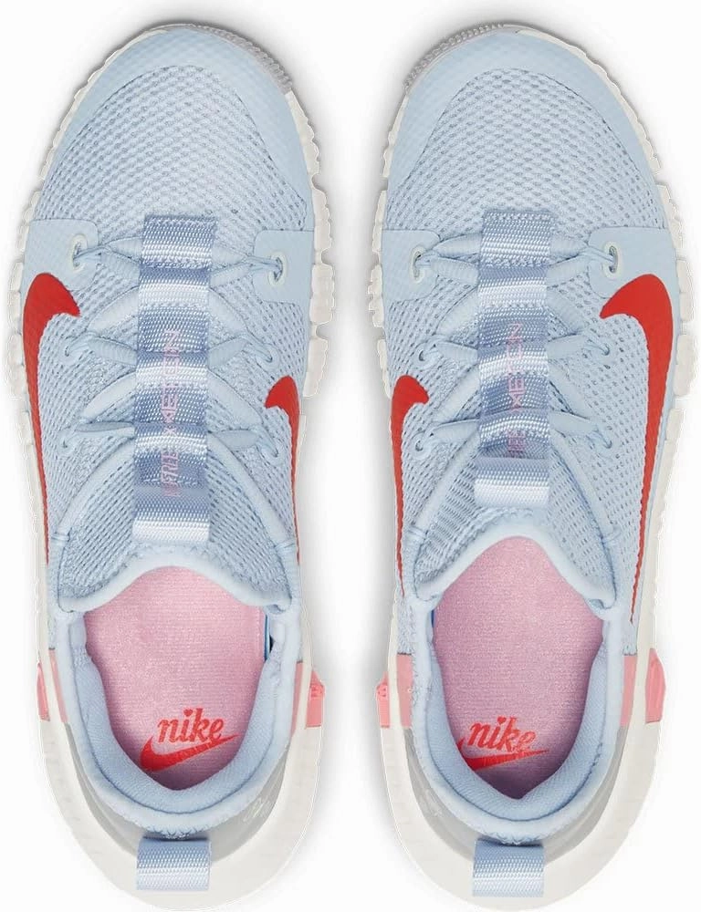 NIKE Women's Sneaker
