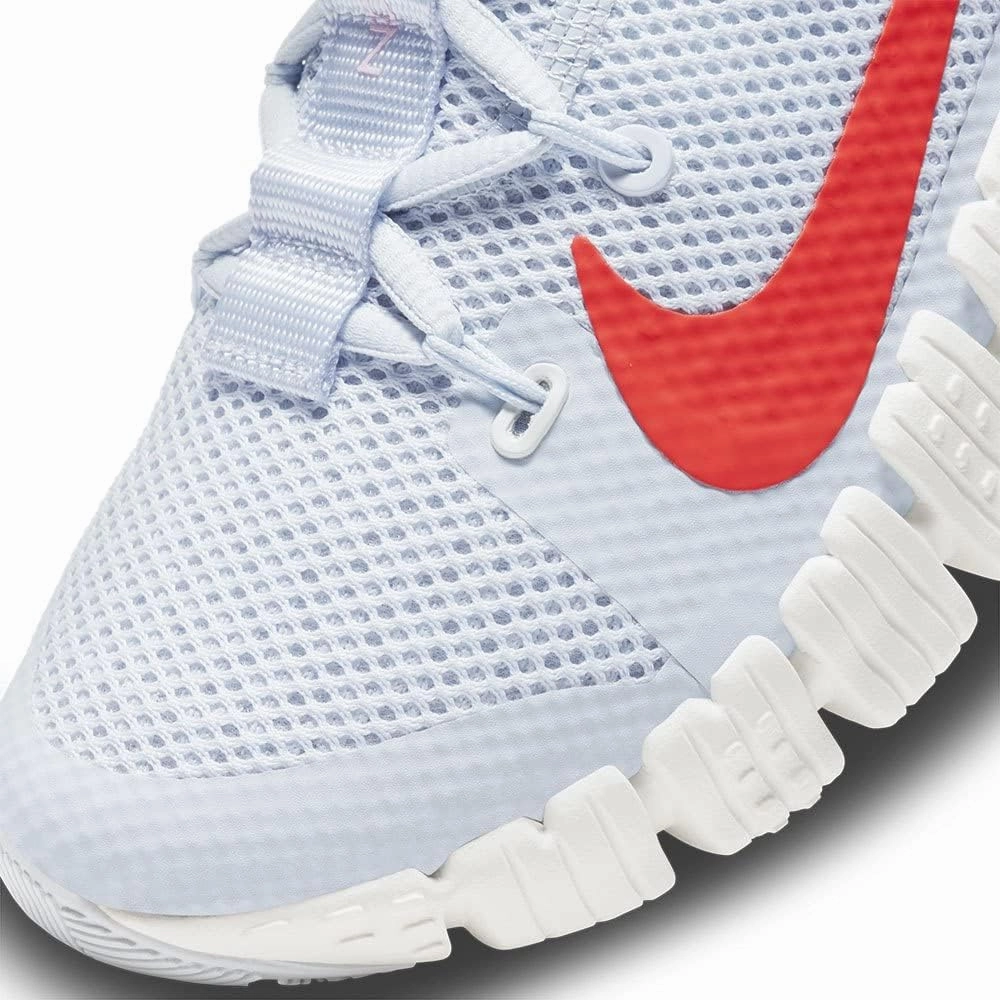 NIKE Women's Sneaker