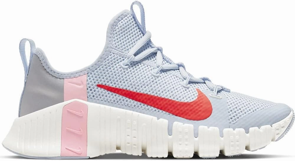 NIKE Women's Sneaker