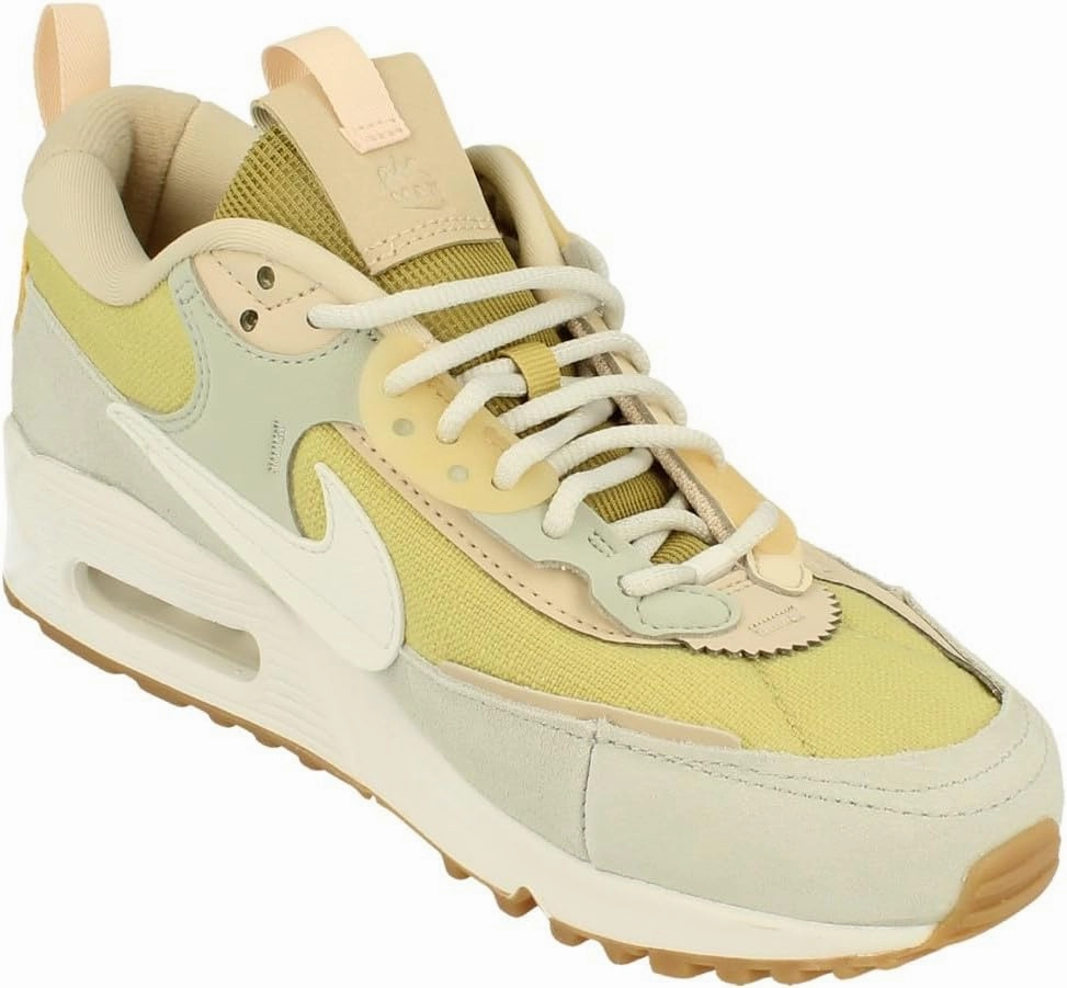 NIKE Women's Sneaker