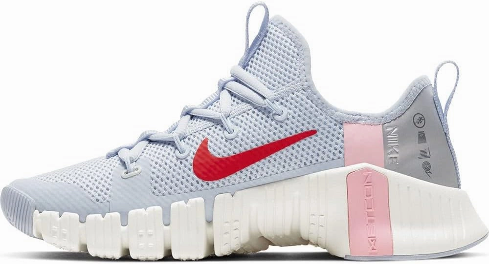 NIKE Women's Sneaker