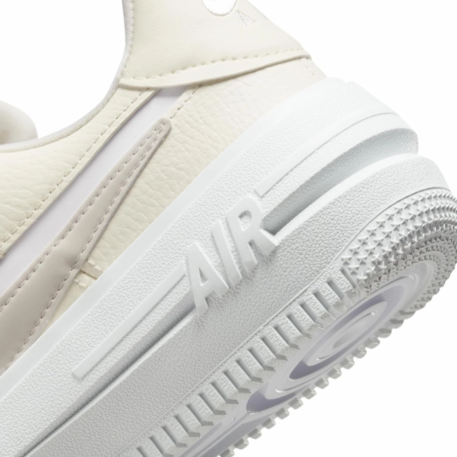 Nike womens Air Force 1 '07 Next Nature