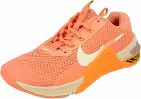 Nike Womens Metcon 7 Training Shoe, Crimson Bliss/Sail, 10 US