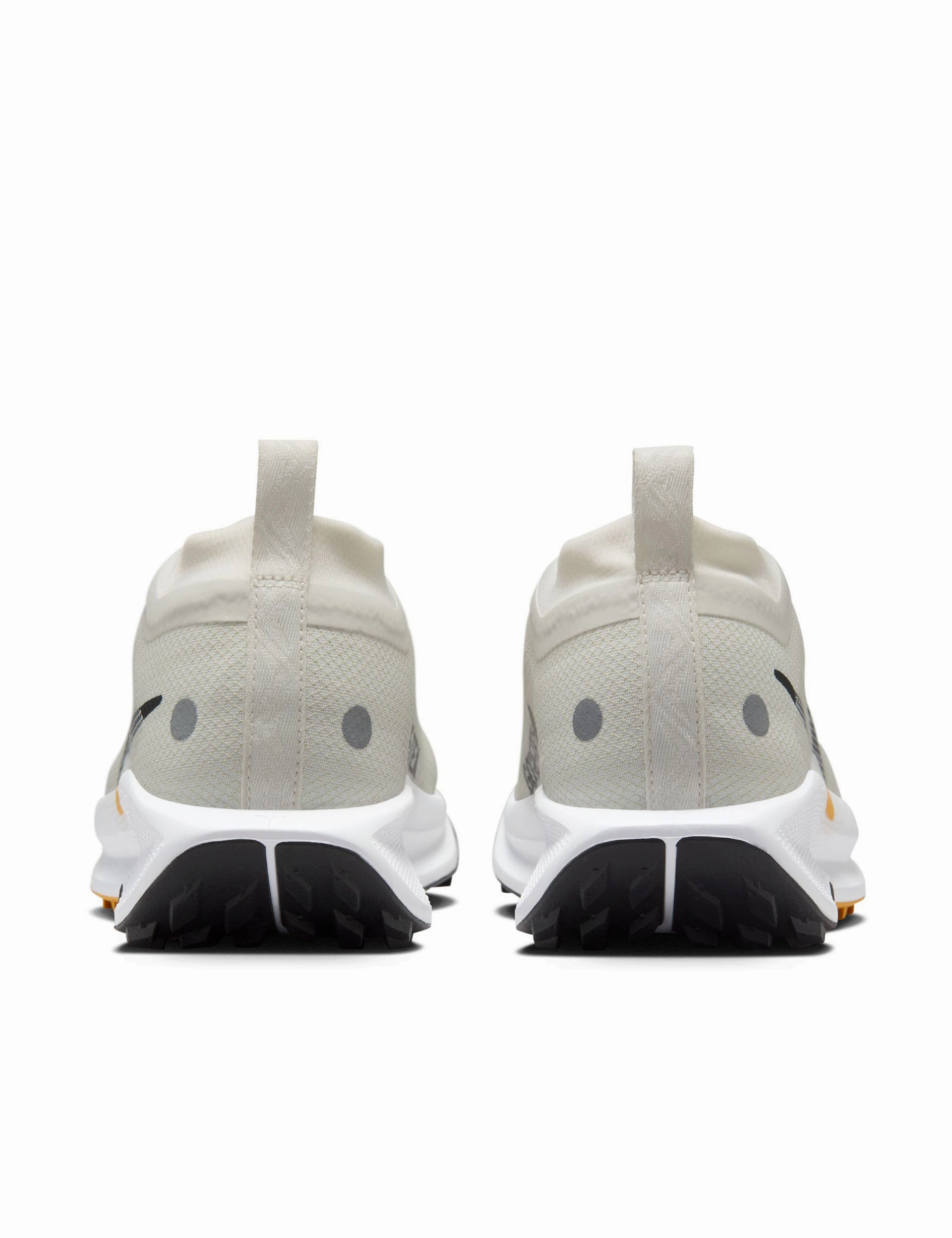 Pegasus Trail 5 Gore-Tex Shoes - Phantom/Black/White/University Gold