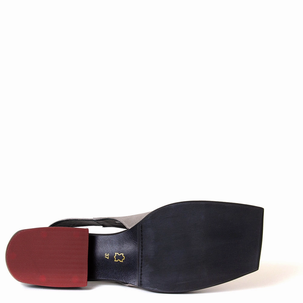 Ruka Women's Leather Sandal