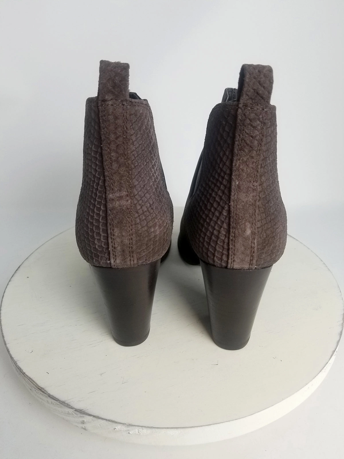 Seychelles Size 8.5 Brown Textured Boots NWOB
