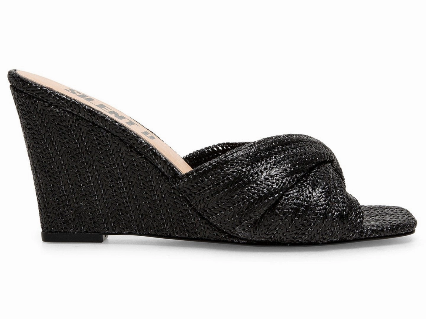 Silent D: Katia in Black Raffia