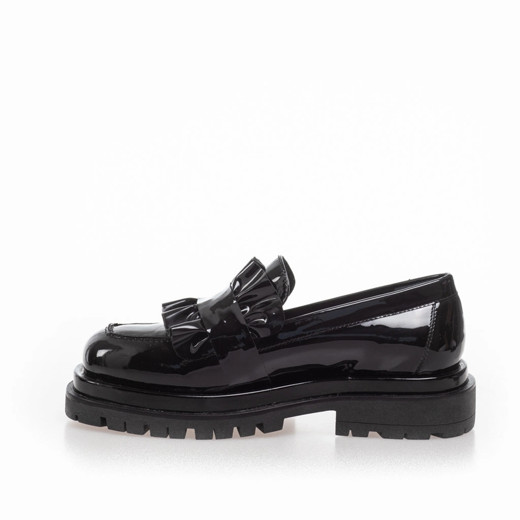 THE FAME SHOE - Black patent
