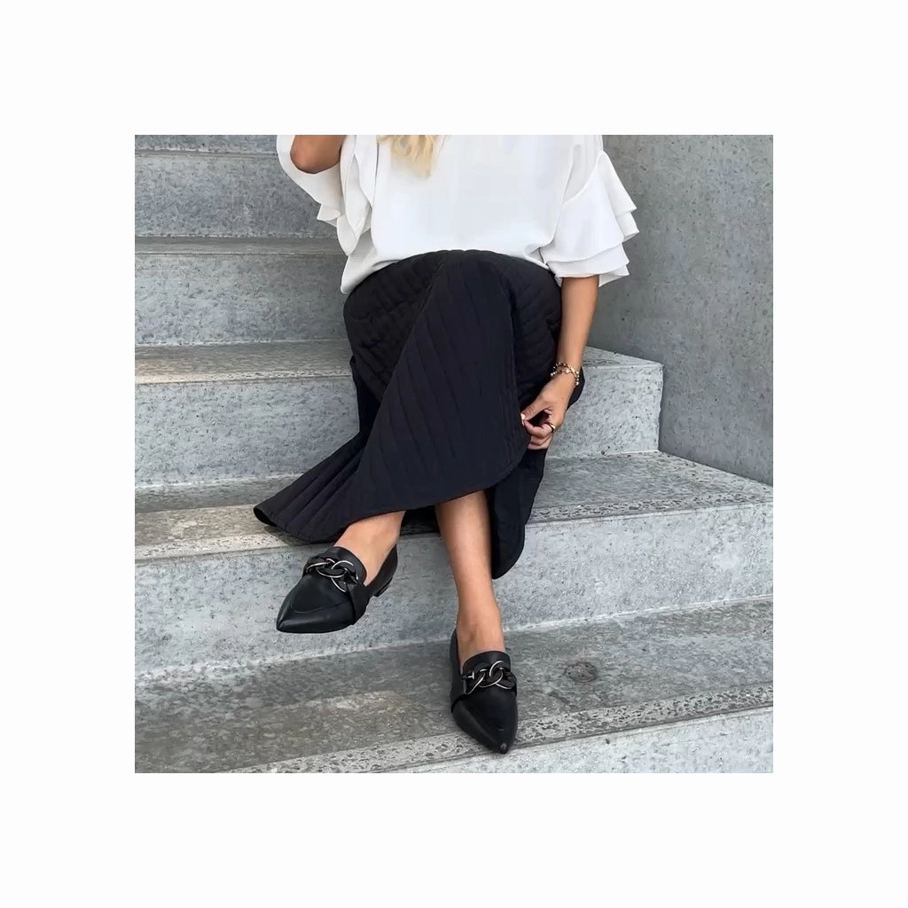 THE LOVELY ONE - BLACK