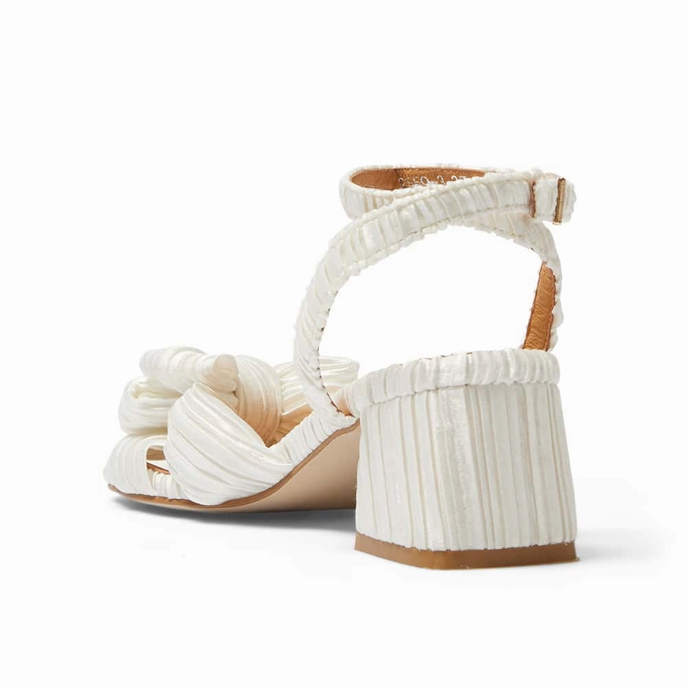 Tiara Heel in Ivory Pleat