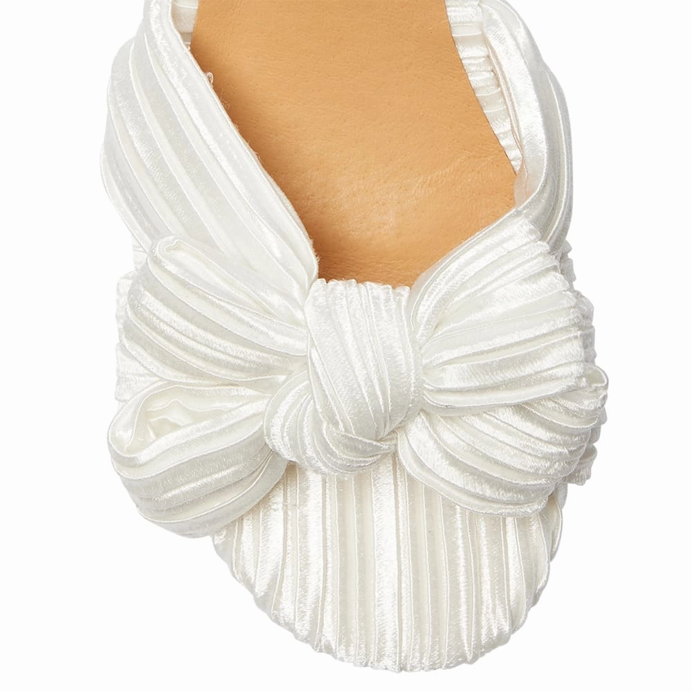Tiara Heel in Ivory Pleat