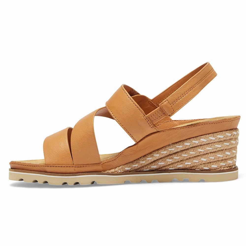 Tosca Wedge in Tan Leather