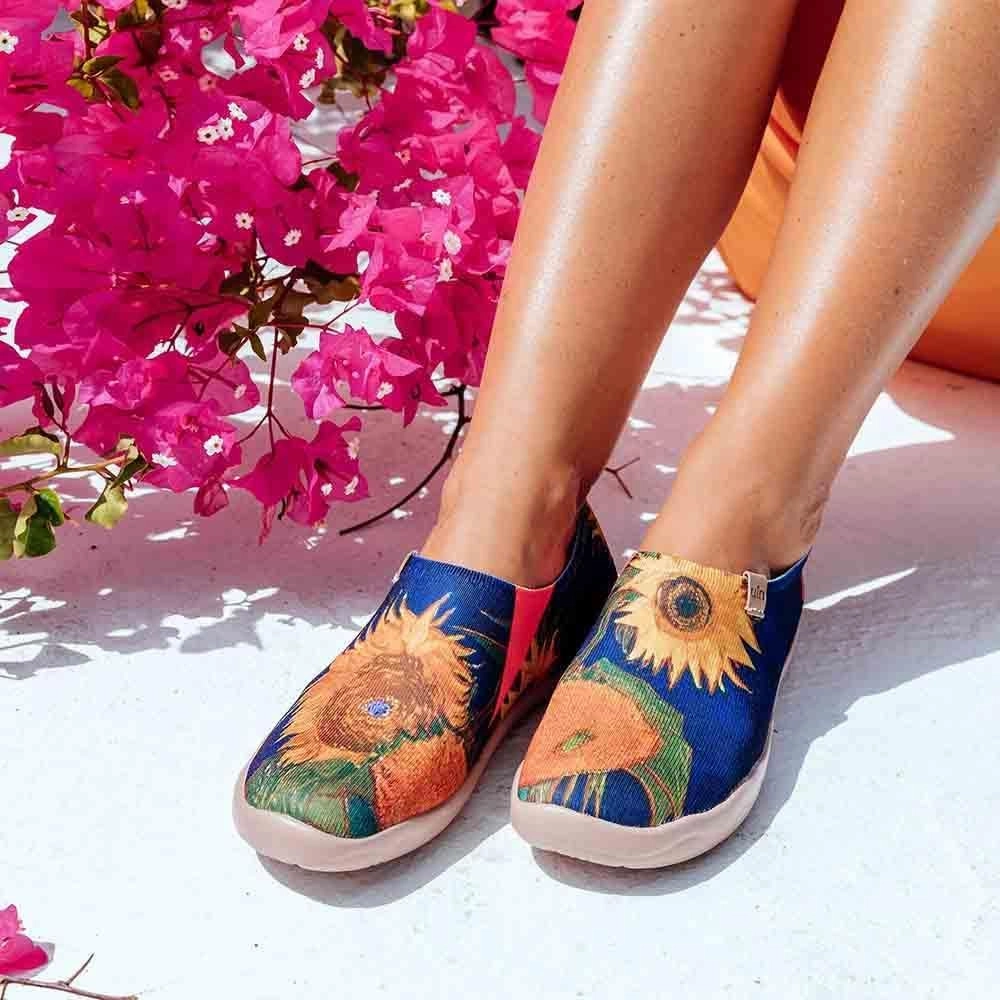 UIN Women's Slip-On Shoes Comfortable Breathable Knit Casual Footwear Stylish Travel-Friendly Loafers