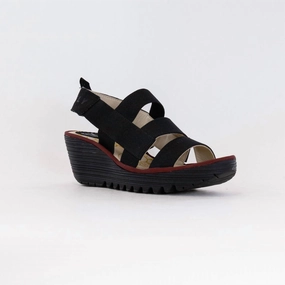 Women's Crossover Sandal In Cupido Black