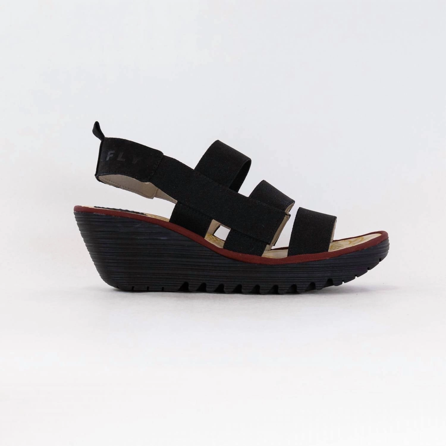 Women's Crossover Sandal In Cupido Black