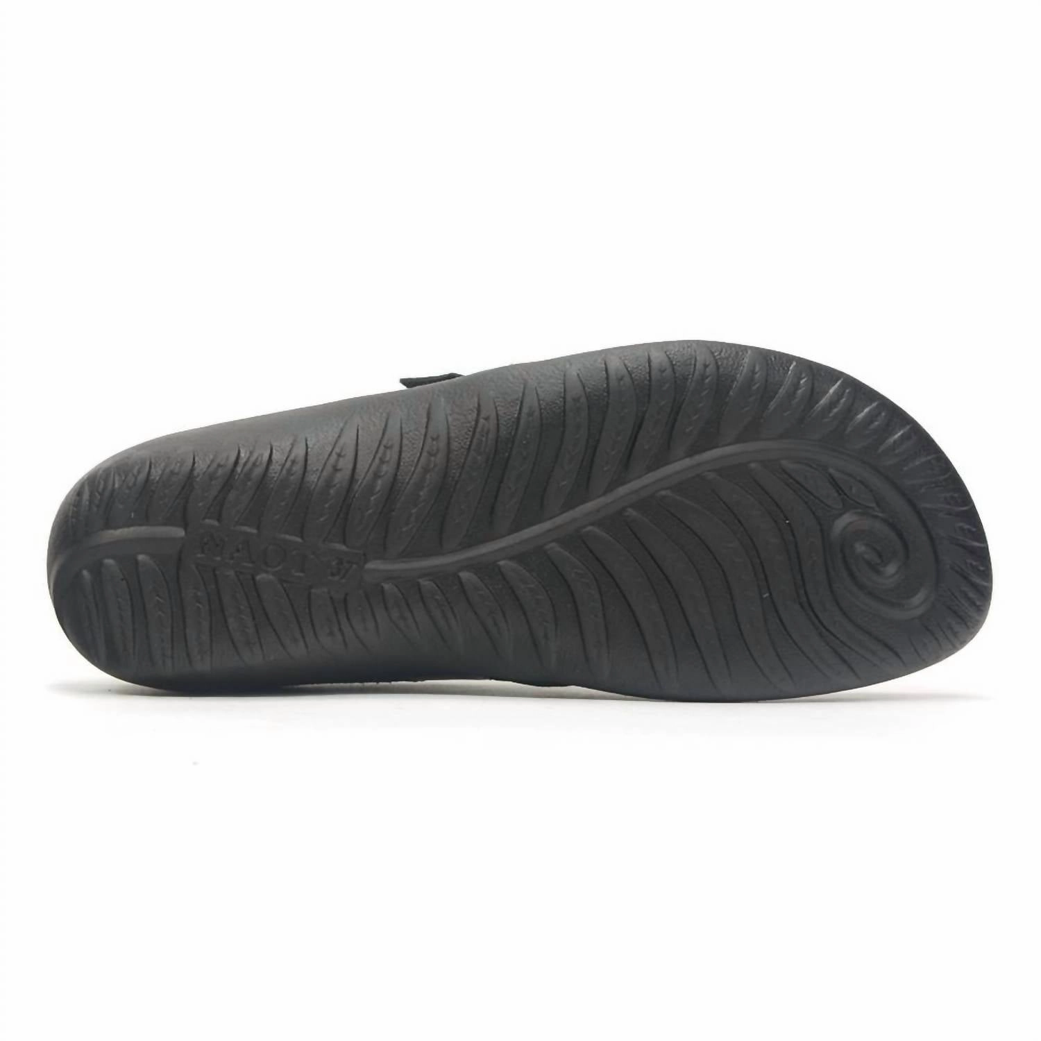Women's Tane Slip On Shoe In Coal Nubuck