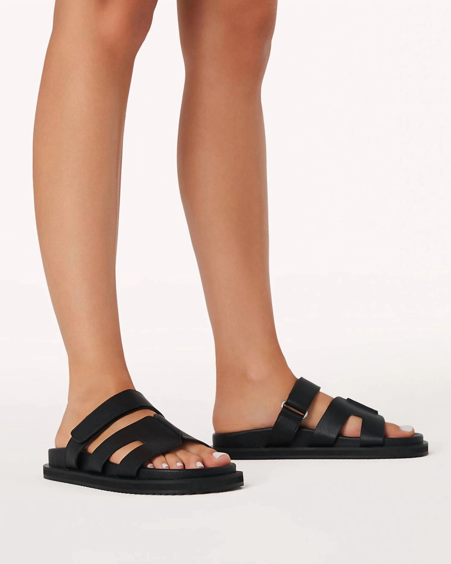 Women's Theon Sandal In Black